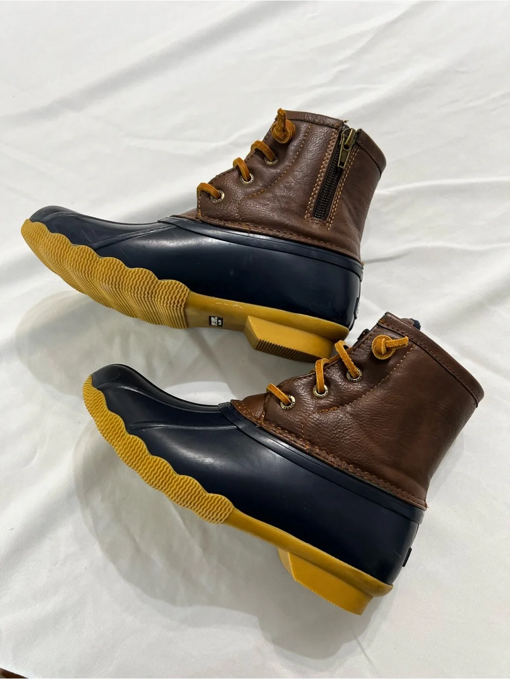 Sperry Navy and Brown Girls Waterproof Duck Boots Size 1 Minor Flaws
